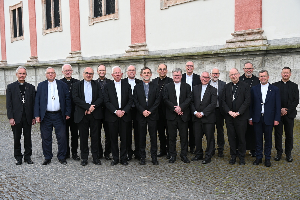 Mitglieder der Ö. Bischofskonferenz und Spitzen der Ö. Ordenskonferenz in Mariazell (8. Juni 2026) / Paul Wuthe / kathpress Vollversammlung der Bischofskonferenz in Mariazell (8.-10. Juni 2026)