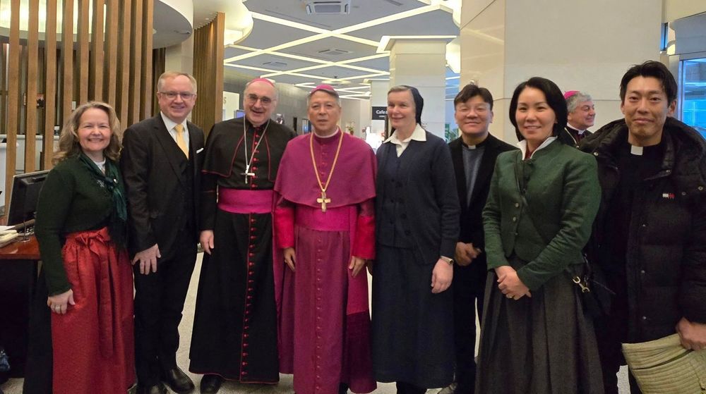 Bischof Krautwaschl in Masan bei Amtseinführung von Bischof Linus / Facebook Südkorea: Krautwaschl bei Amtseinführung von Bischof in Masan