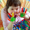 Kind mit Down-Syndrom / ©denys_kuvaiev - stock.adobe.com, denys_kuvaiev - stock.adobe.com Kind mit Down-Syndrom