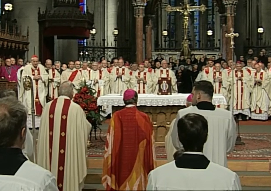 Scheuer mahnt bei Antrittpredigt Solidarität mit Flüchtlingen ein / ORF Scheuer mahnt bei Antrittpredigt Solidarität mit Flüchtlingen ein