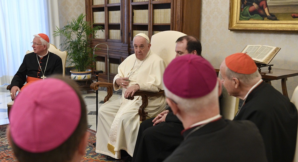 Papst im Gespräch mit Bischöfen aus Österreich / Vatican Media, Divisione Produzione Fotografica Österreichs Bischöfe trauern um Papst Franziskus