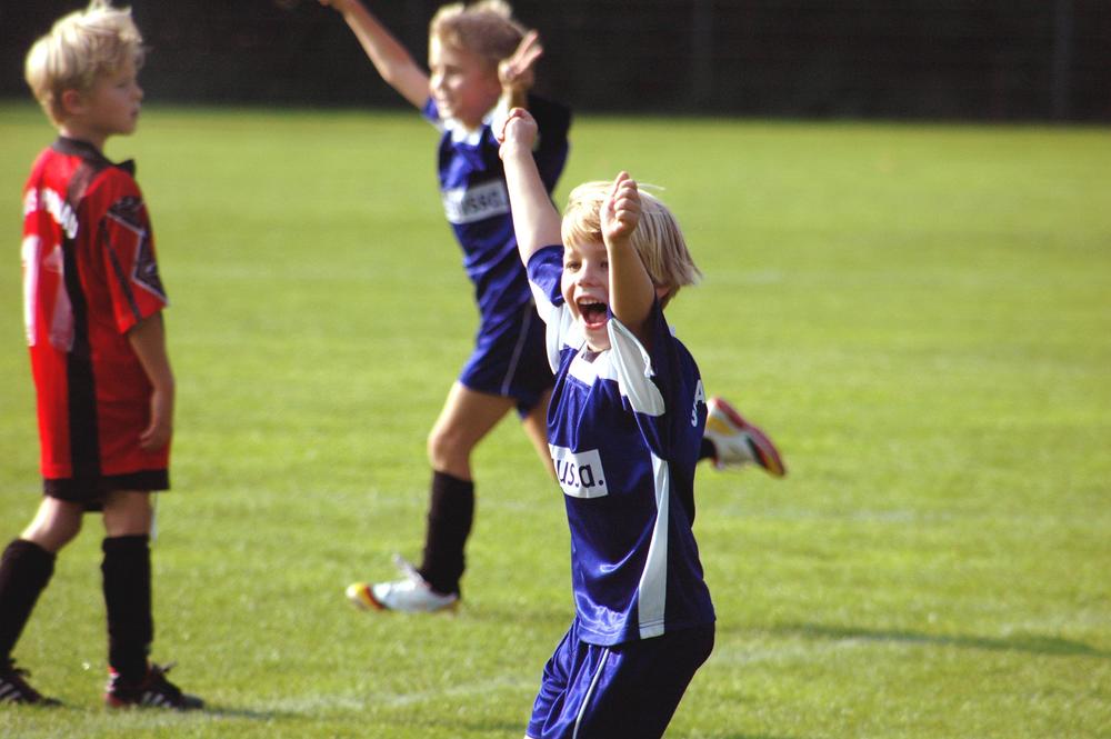 Kinder beim Fußballmatch / bilderbox.com Kinder beim Fußballmatch