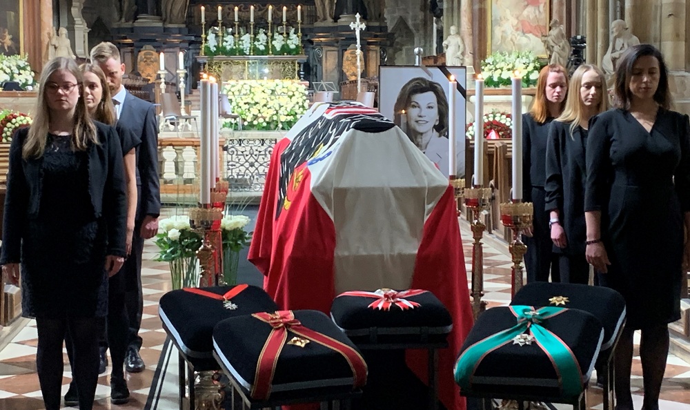 Requiem für Brigitte Bierlein - Aufbahrung im Spehansdom / Kathpress/Paul Wuthe Requiem für Brigitte Bierlein - Aufbahrung im Spehansdom