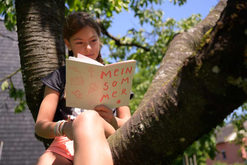 Mein Sommer - Broschüre / Katholische Kirche Vorarlberg / Alexander Juritsch Mein Sommer - Broschüre für Familien und Kinder - Sommerkirche 2020