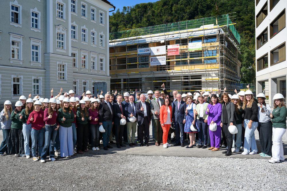 Gruppenfoto am DomplatzWallfahrt der Maturant:innen