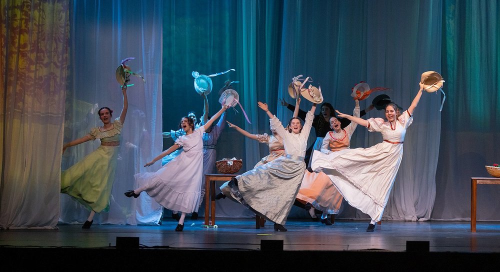 Tanzszene aus dem 'Pauline'-Musical in Wiener Stadthalle / Simon Kupferschmied Tanzszene aus dem 'Pauline'-Musical in Wiener Stadthalle