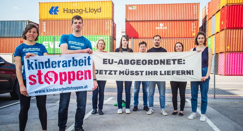 Aktivisten des Bündnisses 'Menschenrechte brauchen Gesetze!” / Dreikönigsaktion Aktivisten des Bündnisses 'Menschenrechte brauchen Gesetze!”