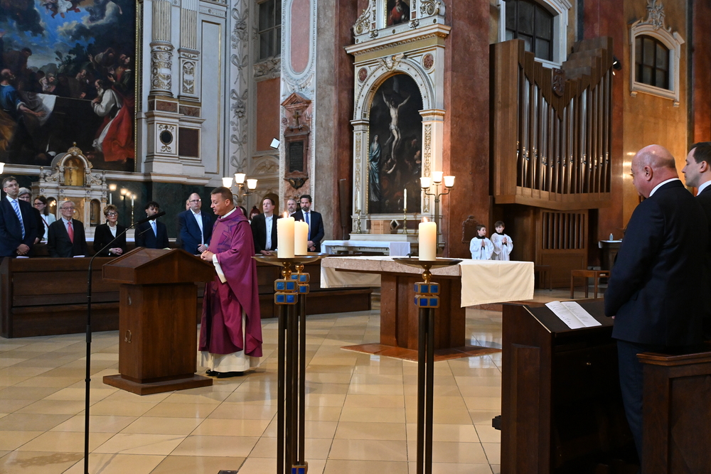 Festmesse anlässlich der Gründung der ÖVP vor 80 Jahren / Kathpress/Paul Wuthe ÖVP feiert ihre Gründung vor 80 Jahren mit Gottesdienst in Wien