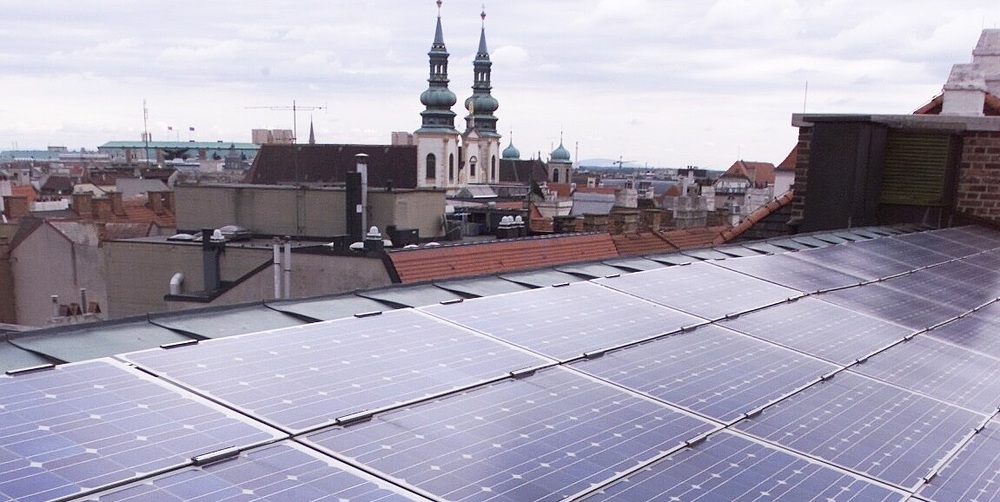 Photovoltaik-Panels auf einem kirchlichen Gebäude Wiens / kathbild.at/Rupprecht Photovoltaik-Panels auf einem kirchlichen Gebäude Wiens