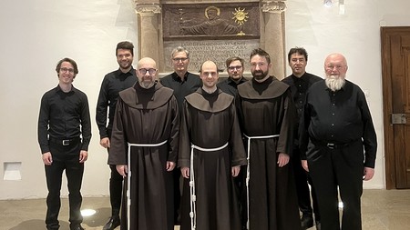 V.l.n.r.: Michael Schadler, Peter Heinrich, Br. Matteo Ferraldeschi OFM, Johannes Chum, Br. Sebastian Joel Chavez OFM, Severin Praßl-Wisiak, Br. Marko Hrgota OFM, Stefan Wolfbauer, Franz Karl Praßl