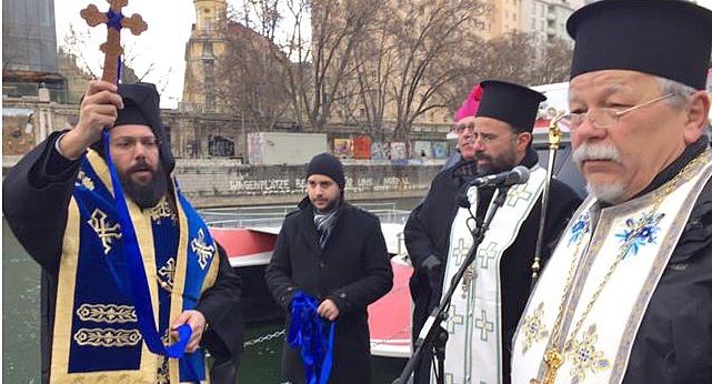 Orthodoxe Christen feiern 'Große Wasserweihe' am Wiener Donaukanal / www.metropolisvonaustria.at Orthodoxe Christen feiern 'Große Wasserweihe' am Wiener Donaukanal