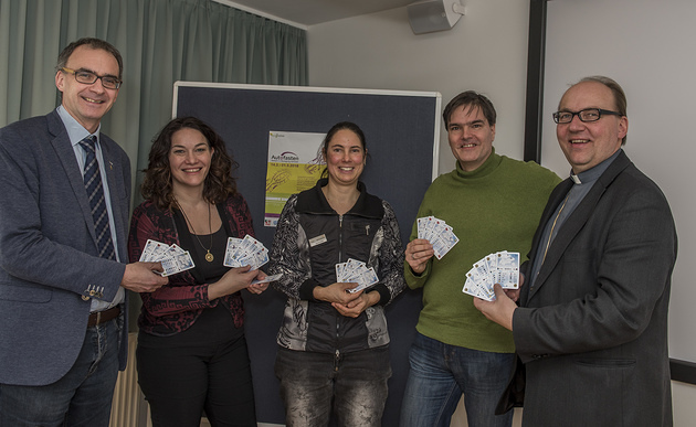 Diözese Innsbruck / ©Diözese Innsbruck/Vanessa Rachlé, all rights reserved, Diözese Innsbruck/Vanessa Rachl PK Autofasten / Superitendent Olivier Dantine, LHStv. Ingrid Felipe / Umweltbeauftragte Diözese Innsbruck Daniela Soier / Andreas Exenberger (Spieleerfinder) / Bischof Hermann Glettler, / 06.02.2018 / Haus der Begegnung - Innsbruck / @Vanessa Rachlé