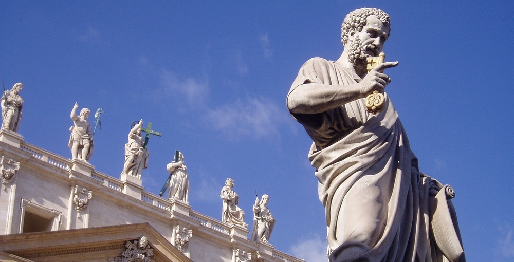 Petrus-Statue am Petersdom / Kathpress / Henning Klingen Stichwort 'Camerlengo'