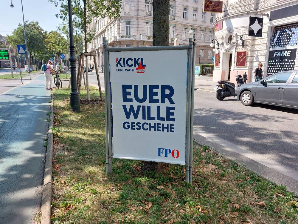 FPÖ-Plakat am Wiener Ring