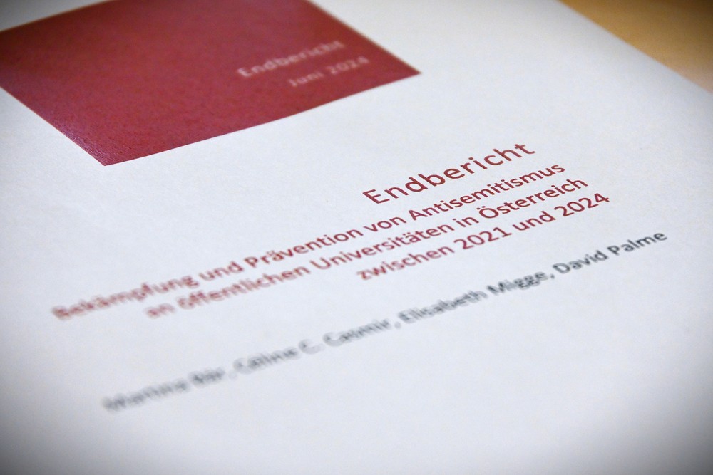 Cover der Studie zur Antisemitismus-Prävention an österreichischen Universitäten / Kathpress / Henning Klingen Antisemitismus-Prävention an Unis: Bericht zeigt Licht und Schatten