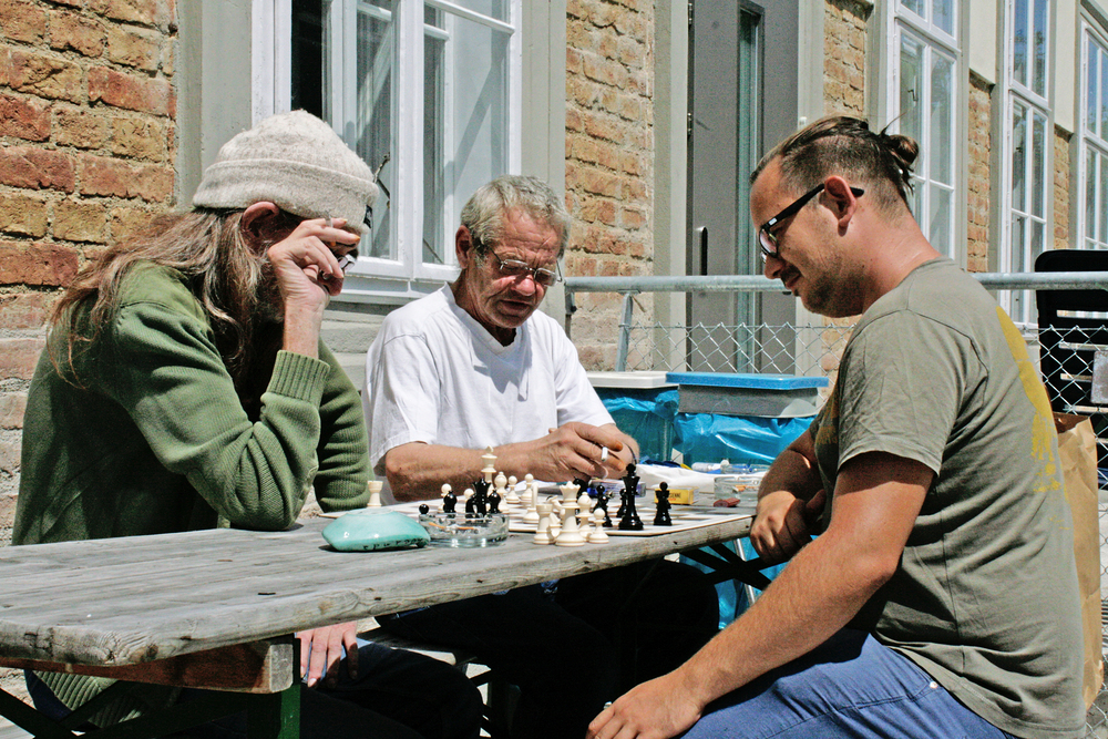 Freizeitbeschäftigung mit Bewohnern im VinziDorf / VinziWerke / Koenigshofer