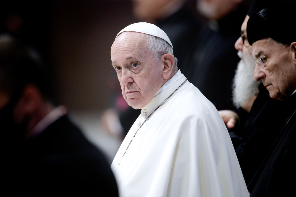 Papst Franziskus / Copyright 2021, KNA GmbH, www.kna.de, All Rights Reserved, Vatican Media Papst Franziskus zwischen Vertretern der christlichen Kirchen im Libanon zu Beginn des Libanon-Gipfels, am 1. Juli 2021 im Petersdom im Vatikan.