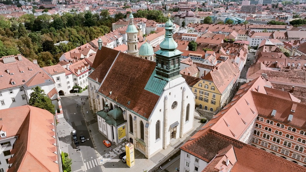 ?sterreich-Bild aus dem Landesstudio Steiermark - Der Grazer Dom in neuem Glanz - Nach einer f?nfj?hrigen umfassenden Renovierung erstrahlt der Grazer Dom in neuem Glanz. Um 6 Millionen Euro wurden der Au?en- und Innenbereich des Doms umfassend sanie